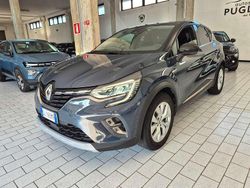 Blue intens/nero Usata 2022 Renault Captur Intens SUV | 17.500 € (Buon prezzo)