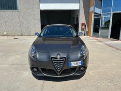Grigio Usata 2015 Alfa Romeo Giulietta Sprint Tre volumi | 9900 € (Buon prezzo)