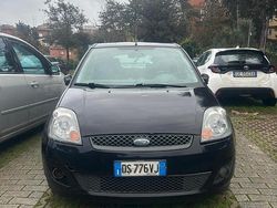 Nero Usata 2008 Ford Fiesta Due volumi | 2000 € (Buon prezzo)