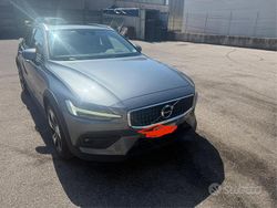 Usata 2021 Volvo V60 CC Station wagon | 27.000 € (Buon prezzo)