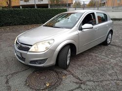 Usata 2008 Opel Astra Cosmo Tre volumi | 1750 € (Buon prezzo)