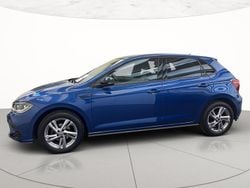 Reef blue metallizzato nero Usata 2023 VW Polo R-line Tre volumi | 18.900 € (Buon prezzo)