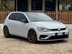 White silver Usata 2017 VW Golf R Coupé | 26.000 €