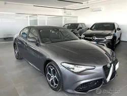 Grigio vesuvio Usata 2022 Alfa Romeo Giulia Super Tre volumi | 22.900 € (Super prezzo)