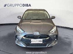 Grigio Usata 2024 Toyota Yaris Hybrid Trend Tre volumi | 21.100 €