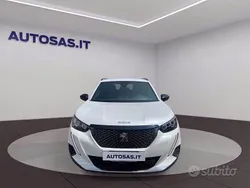 Bianco perlato Usata 2023 Peugeot 2008 Allure SUV | 19.000 € (Buon prezzo)