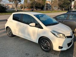 Bianco Usata 2012 Toyota Yaris Active Due volumi | 7500 €