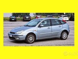 Grigio Usata 2002 Ford Focus Ghia Station wagon | 900 € (Ottimo prezzo)