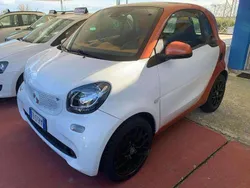 Bianco Usata 2016 Smart ForTwo Coupé Edition #1 Due volumi | 8500 € (Buon prezzo)