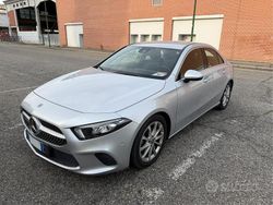 Grigio Usata 2020 Mercedes A180 Tre volumi | 23.400 € (Buon prezzo)