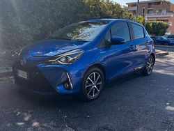Blu Usata 2018 Toyota Yaris Hybrid Due volumi | 13.500 €
