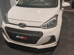 Bianco Usata 2019 Hyundai i10 Advanced Due volumi | 9389 € (Buon prezzo)