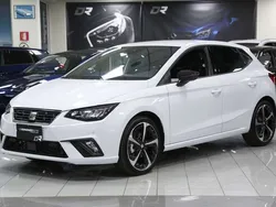 Bianco Nuova 2024 Seat Ibiza FR Tre volumi | 22.500 € (Buon prezzo)