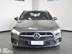 Grigio Usata 2019 Mercedes A180 Business Tre volumi | 22.900 € (Buon prezzo)