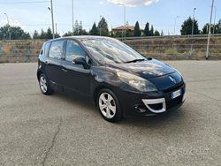 Usata 2010 Renault Scénic III XMOD Monovolume | 3799 € (Cara)