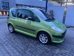 Verde Usata 2006 Peugeot 1007 Monovolume | 1800 € (Buon prezzo)