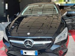 Nero Usata 2015 Mercedes CLA200 Shooting Brake Station wagon | 14.500 €