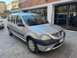 Grigio Usata 2009 Dacia Logan Lauréate Monovolume | 2450 € (Buon prezzo)