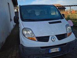 Bianco Usata 2006 Renault Trafic Monovolume | 6500 €