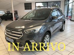 Grigio Usata 2018 Ford Kuga Business Edition SUV | 12.490 € (Buon prezzo)