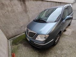 Blu Usata 2011 Lancia Phedra Monovolume | 4000 €