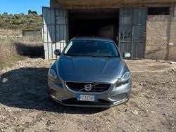 Grigio Usata 2016 Volvo V40 Tre volumi | 4000 €
