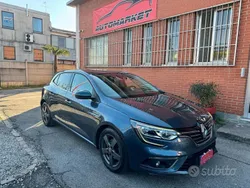 Grigio Usata 2016 Renault Mégane III Intens Tre volumi | 10.490 € (Buon prezzo)