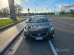 Nero Usata 2015 Volvo V40 R-Design Momentum Tre volumi | 14.690 €