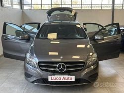 Grigio Usata 2012 Mercedes A180 Tre volumi | 9490 € (Ottimo prezzo)