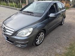 Usata 2010 Mercedes B200 Monovolume | 2900 € (Ottimo prezzo)