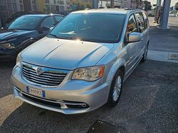 Grigio Usata 2011 Lancia Voyager Monovolume | 11.000 € (Molto cara)