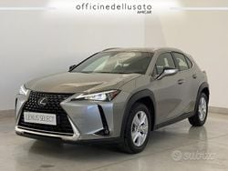 Grigio Usata 2022 Lexus UX Business Edition SUV | 21.900 € (Buon prezzo)