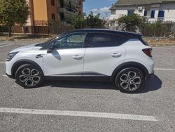 Usata 2021 Renault Captur Intens SUV | 18.600 € (Cara)