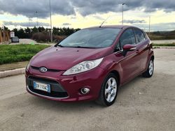 Rosso Usata 2010 Ford Fiesta Due volumi | 4000 € (Buon prezzo)