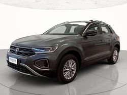 Indium grey metallizzato nero Usata 2024 VW T-Roc Life SUV | 24.900 € (Ottimo prezzo)