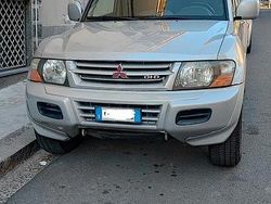 Grigio Usata 2000 Mitsubishi Pajero SUV | 7500 € (Buon prezzo)