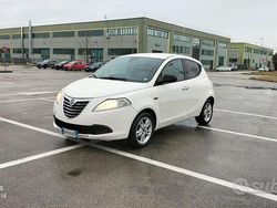 Bianco Usata 2011 Lancia Ypsilon Platinum Due volumi | 3900 € (Buon prezzo)