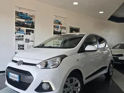 Bianco Usata 2016 Hyundai i10 Edition Due volumi | 8300 € (Buon prezzo)