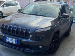 Grigio Usata 2017 Jeep Cherokee SUV | 13.500 € (Buon prezzo)