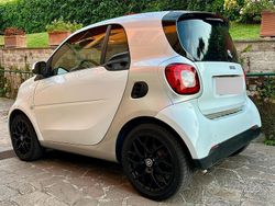 Bianco Usata 2015 Smart ForTwo Coupé Passion Due volumi | 10.700 € (Buon prezzo)