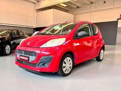 Rosso Usata 2012 Peugeot 107 Active Due volumi | 5400 € (Buon prezzo)