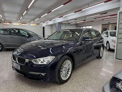 Blu/azzurro Usata 2013 BMW 320 Luxury Line Station wagon | 9999 € (Buon prezzo)