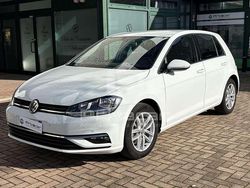Bianco Usata 2018 VW Golf VII Trendline Tre volumi | 12.990 € (Buon prezzo)