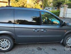 Usata 2006 Chrysler Voyager Monovolume | 2000 € (Super prezzo)