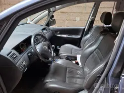Usata 2003 Toyota Corolla Monovolume | 2800 € (Buon prezzo)