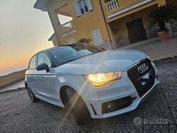 Bianco Usata 2013 Audi A1 Sportback Attraction Due volumi | 10.900 € (Buon prezzo)