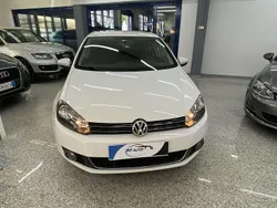 Bianco Usata 2009 VW Golf VI Highline Tre volumi | 4900 € (Buon prezzo)