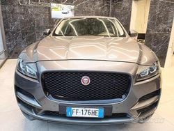Grigio scuro Usata 2017 Jaguar F-Pace Portfolio SUV | 14.999 € (Super prezzo)