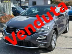 Grigio Usata 2021 VW T-Roc Cabriolet Style Cabrio | 25.900 € (Buon prezzo)