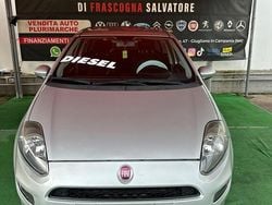 Argento Usata 2014 Fiat Punto Lounge Tre volumi | 4350 € (Ottimo prezzo)
